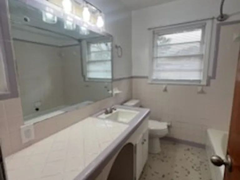 713 Spring St — Photo 15