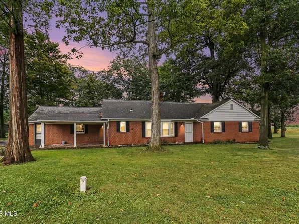 3512 Woodlane Dr, Archbold, OH 43502