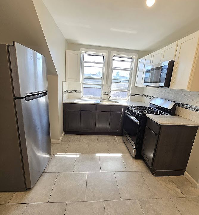 1st image of 223 Cator Ave #3A