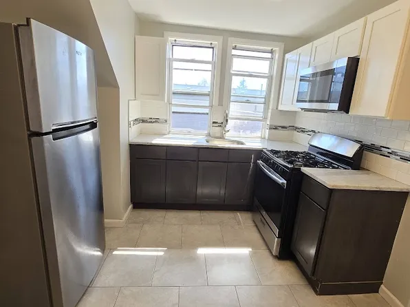 223 Cator Ave #3A, Jersey City, NJ 07305