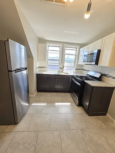 223 Cator Ave #3A Photo 1