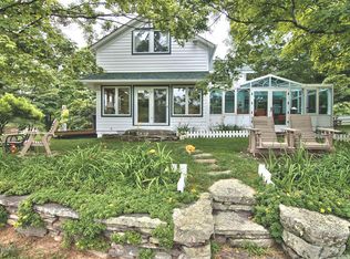 140 Johnny Bee Rd, Dingmans Ferry, PA 18328