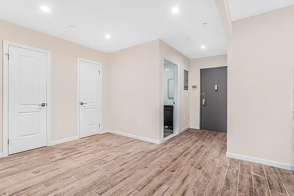 Rented by Modern Spaces | media 8