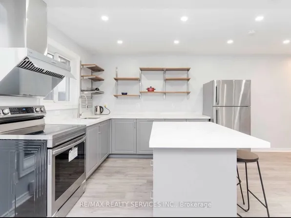 1100 Oxford St #137, Oshawa, ON L1J 6G4