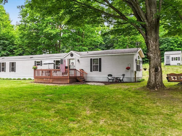 7346 Traverse Rd, Thompsonville, MI 49683