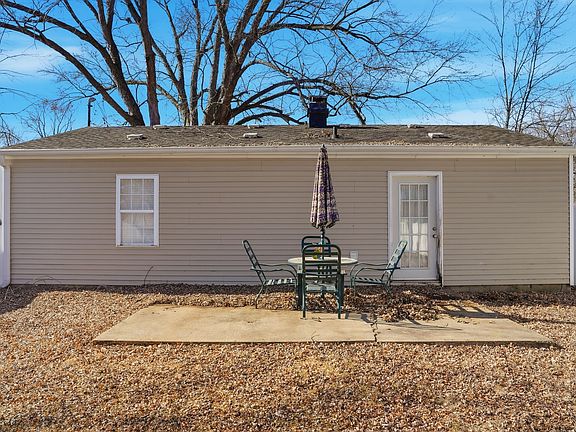 4th image of 806 Sheridan Ave