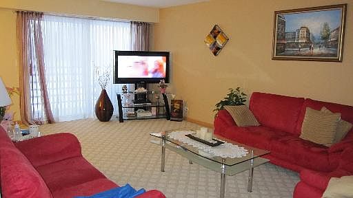 4th image of 921 Casey Ct APT 5
