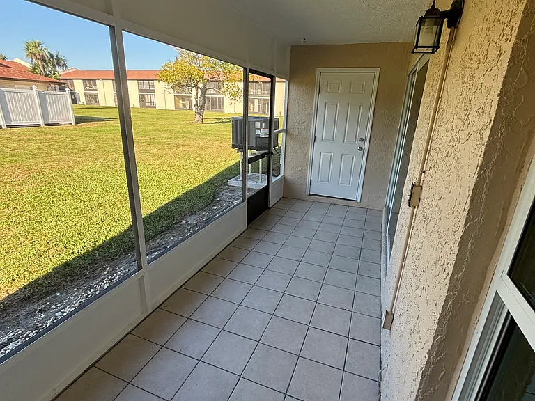 4956 Harbor Villa Ln #105 — Photo 9