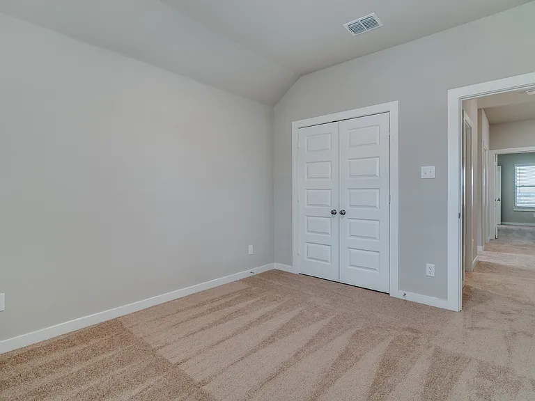 2717 Green River Rd — Photo 9