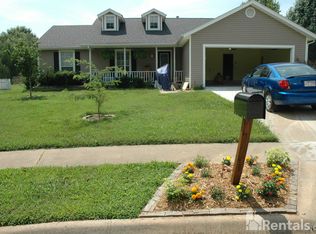 809 Spruce St, Prairie Grove, AR 72753