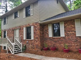 1196 Harview Dr, Lilburn, GA 30047