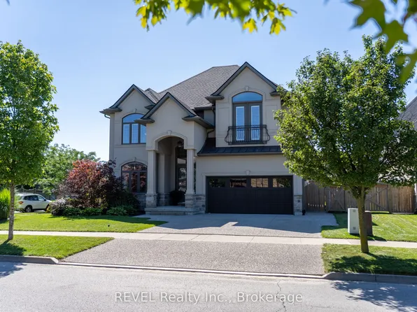 24 Brewerton Blvd, Pelham, ON L0S 1E5