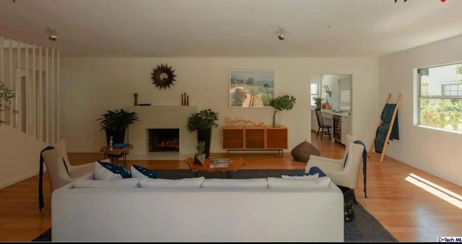 4 bed, 2400 sqft, $10,000 — Photo 4