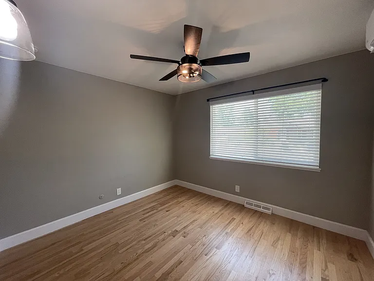 7604 Sierra Azul Ave NE — Photo 16