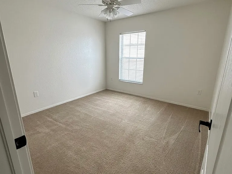 3004 Wentworth Pl — Photo 7