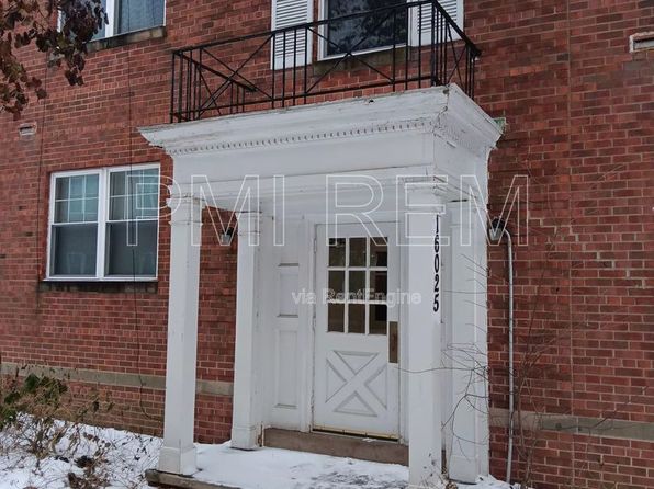 16015 Van Aken Blvd #101