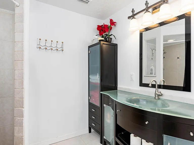 606 Key Royale Dr — Photo 23