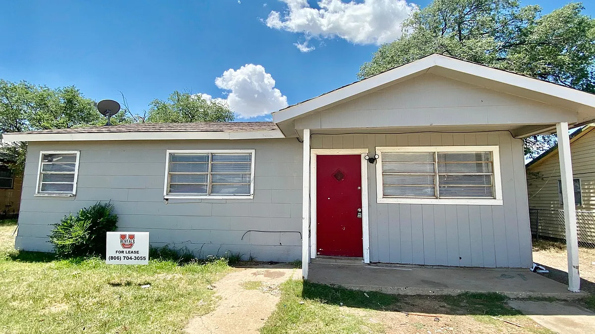 Building Photo - 808 Vanda Ave