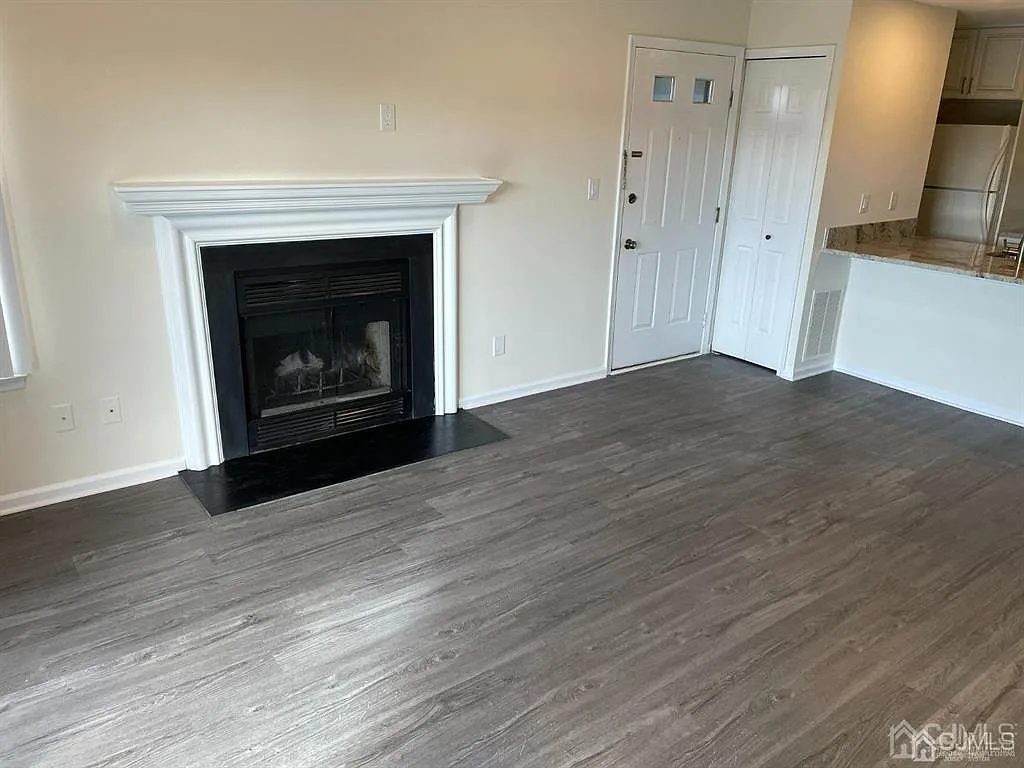 Building Photo - 297 Cozzens Ct