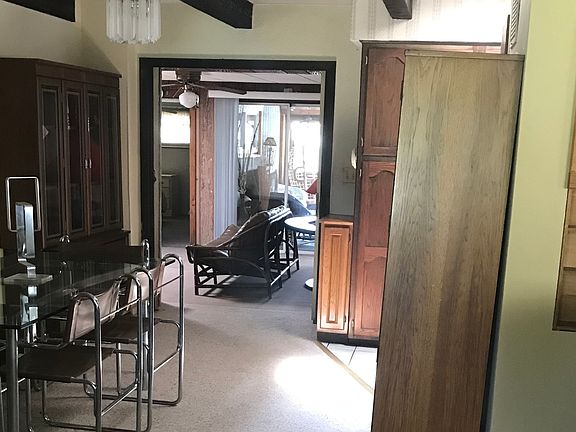 2nd image of 2205 Gustave Ave
