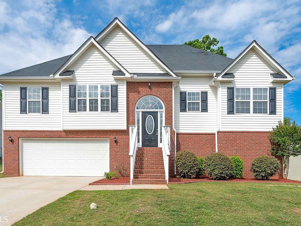 1st image of 313 Stallings Dr