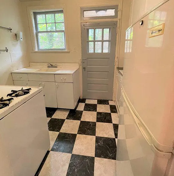 1405 Severn St #B1 — Photo 30