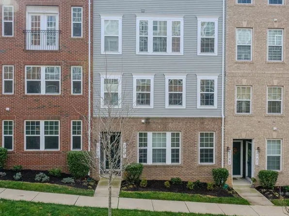 2731 Pinebrook Rd, Landover, MD 20785