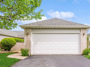 6821 Swan Ln, Schererville, IN 46375