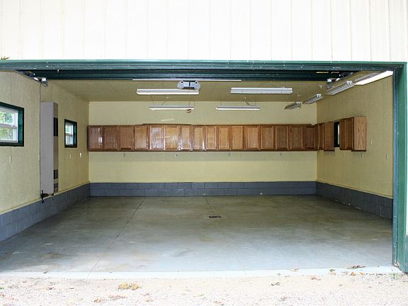4th image of 289 Pioneer Dr SE