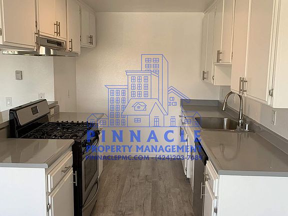 3rd image of 11610 Oxford Ave APT 3