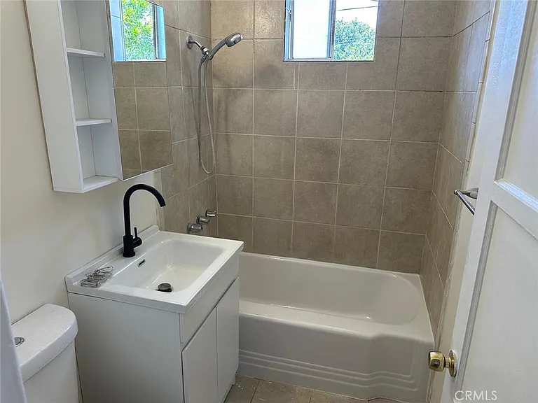 13727 Fairford Ave — Photo 8