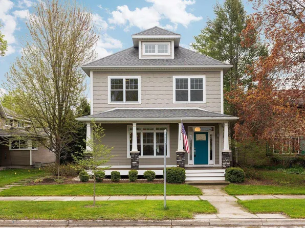 215 S Elmwood Ave, Traverse City, MI 49684