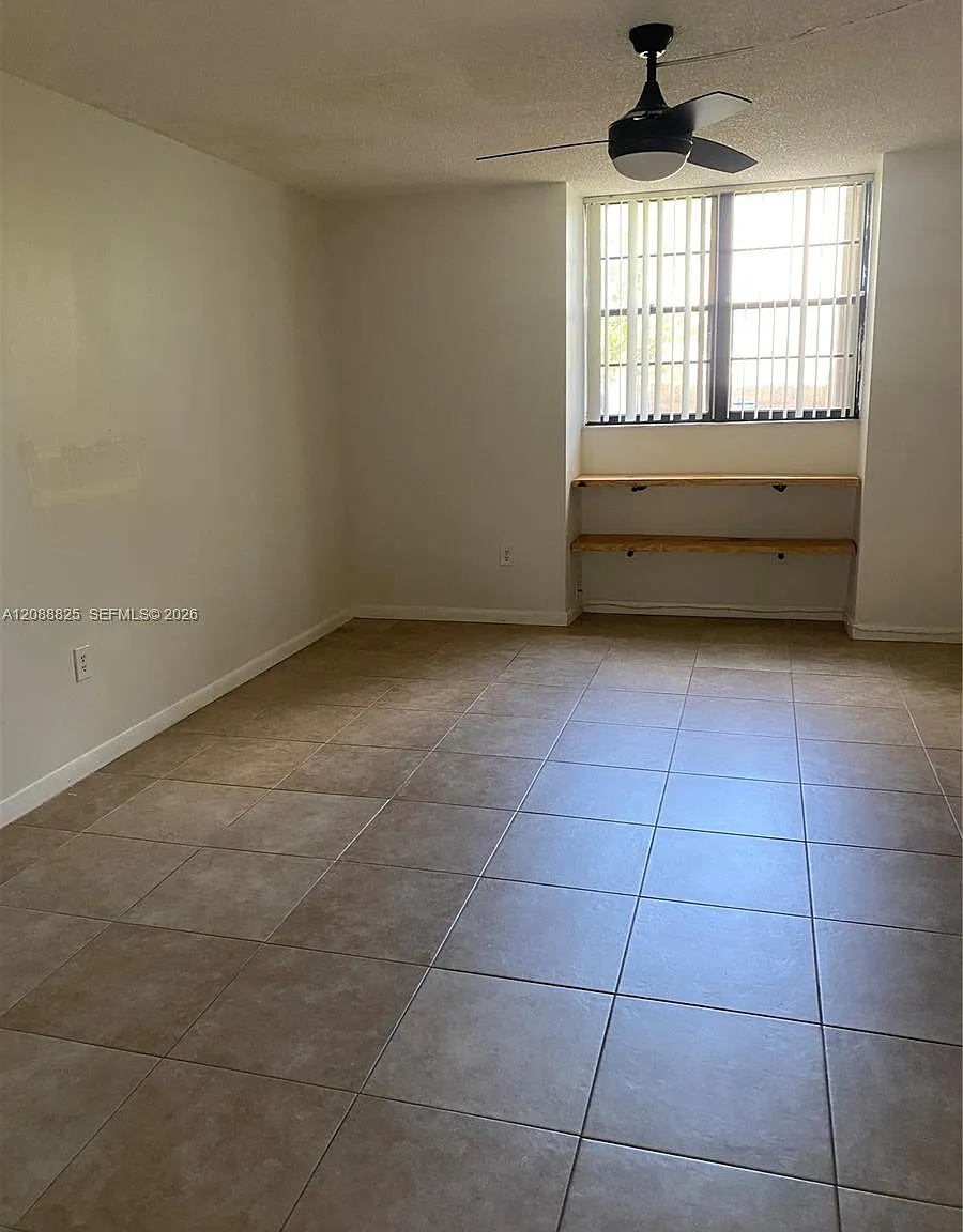 10625 SW 112th Ave — Photo 2