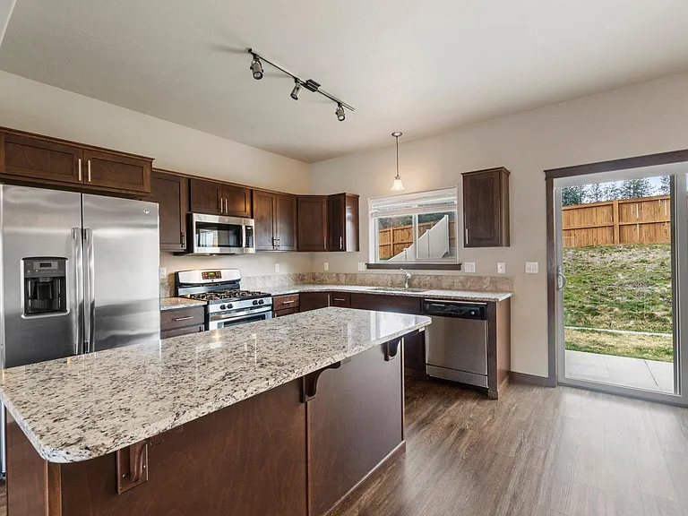 3091 N Sherwood Dr — Photo 5