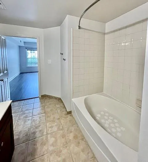 230 E Ponce De Leon Ave #409 — Photo 5