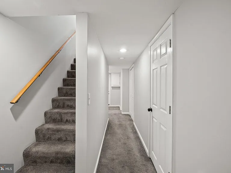 324 Oldham St — Photo 36
