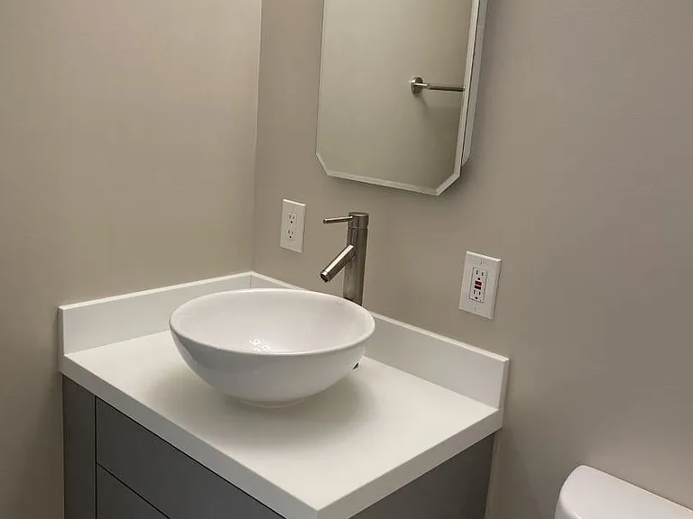 Mercer Crest Apartments — Photo 8