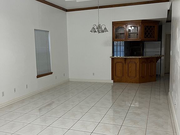 5th image of 1709 Bobcat Ln