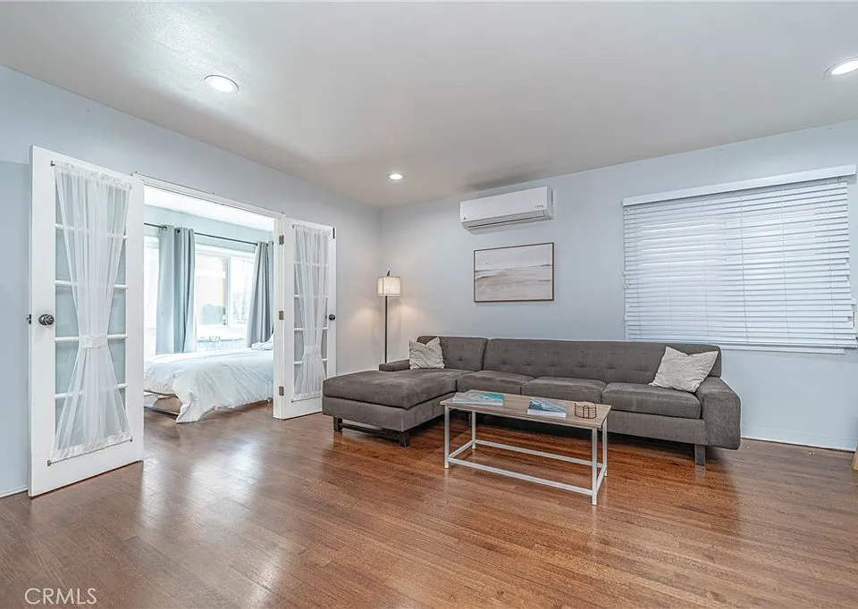 325 Cedar Ave #1