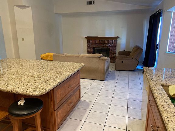 4th image of 3143 Golfwood Ct