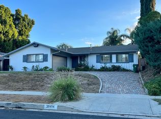 20414 Aetna St, Woodland Hills, CA 91367