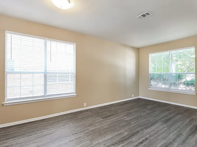 3029 Gettysburg Ln — Photo 10