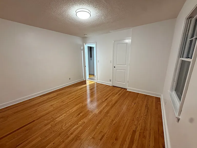 625 Clark St — Photo 22