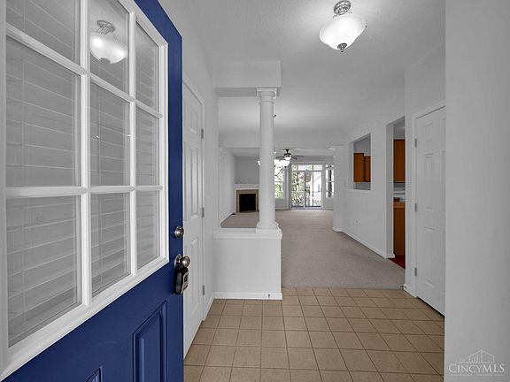 5th image of 955 Crossing Pointe #8-E