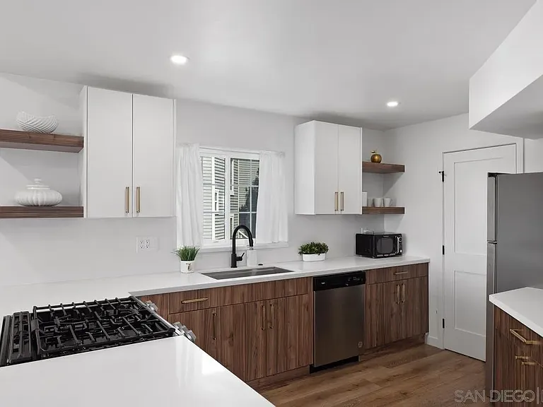 836 Ida Ave — Photo 11