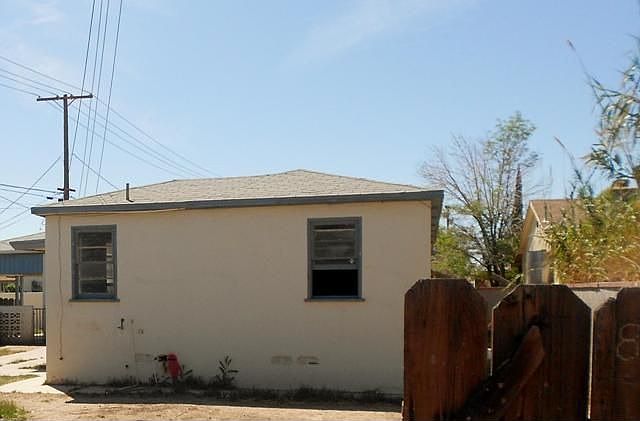 2nd image of 830 W Hamilton Ave