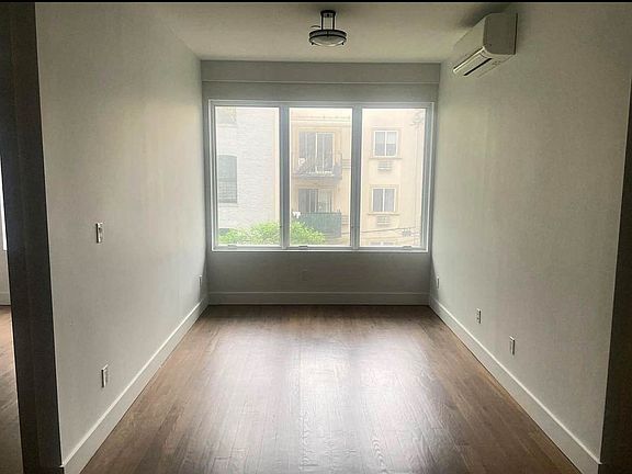 5th image of 410 E 28th St APT 4D