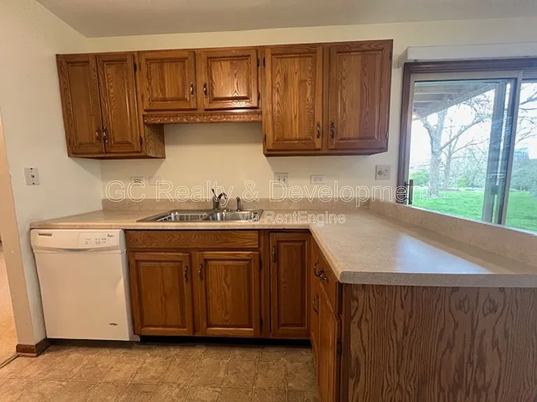 0N155 Windermere Rd #1001 — Photo 5