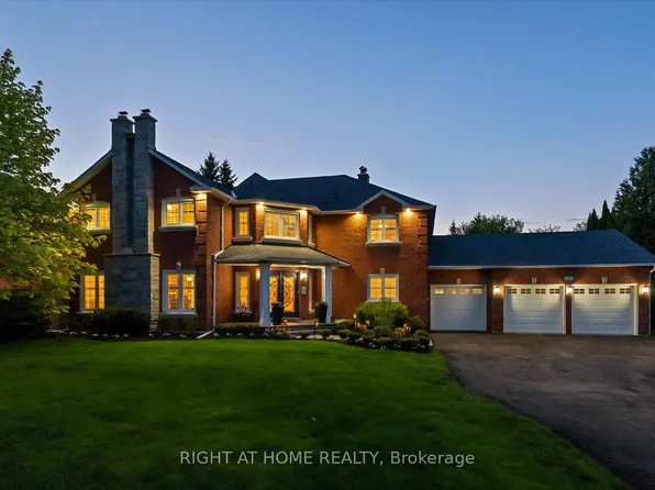 137 Treegrove Cir, Aurora, ON L4G 6L9
