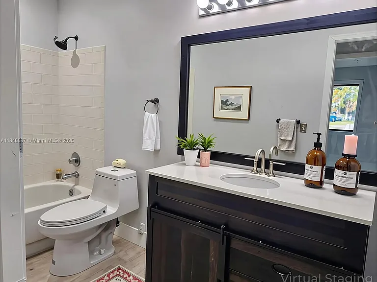 447 Lakeview Dr — Photo 4